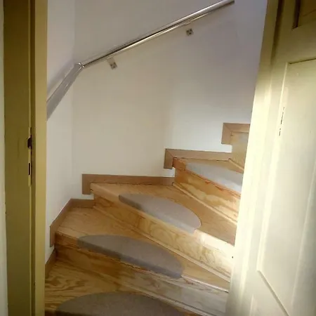 Podkrovi S Koupelnou *